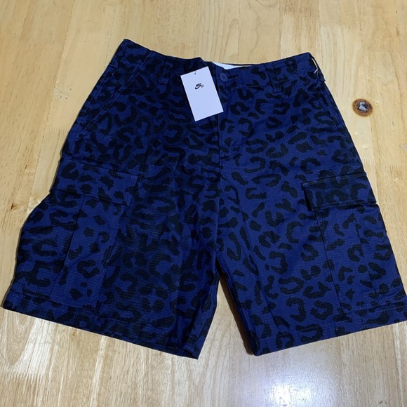 Nike Other - NWT Nike SB Mens Size 32 Kearny Cargo Allover Print Skate Shorts Navy FQ4946-410